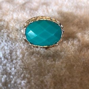 Premier Designs size 7 gold ring never worn!